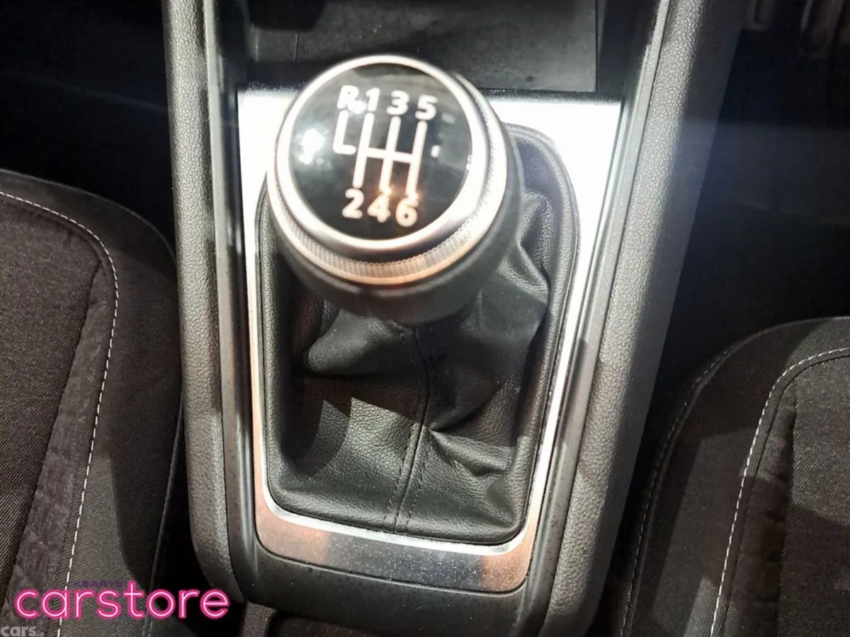 Renault Captur Hatchback, Petrol, 2024, Grey