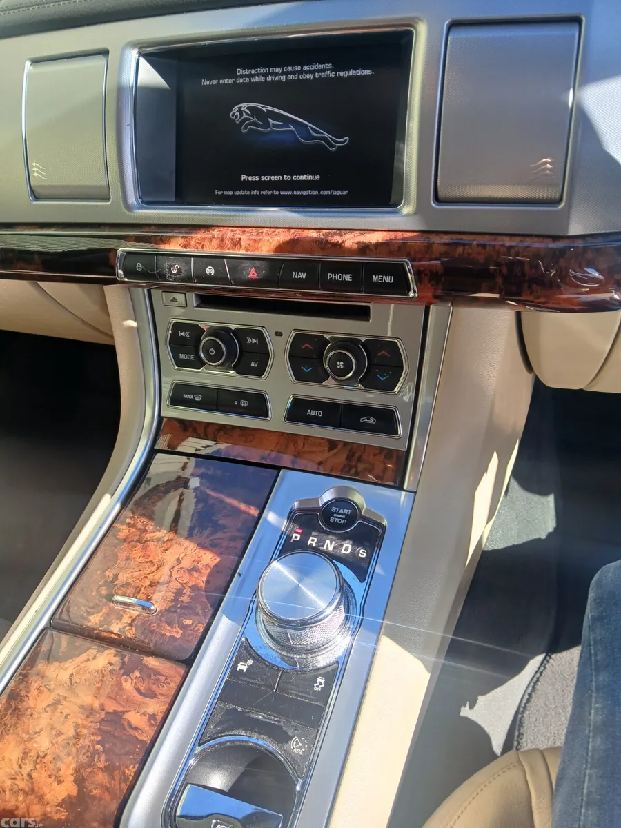 Jaguar XF Saloon, Diesel, 2015, Silver