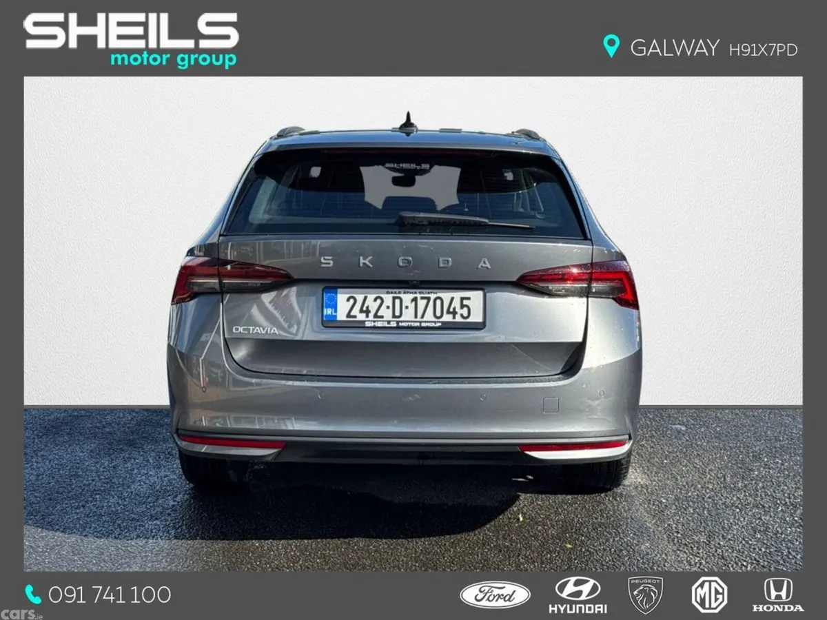 Skoda Octavia Estate, Petrol Hybrid, 2024, Grey