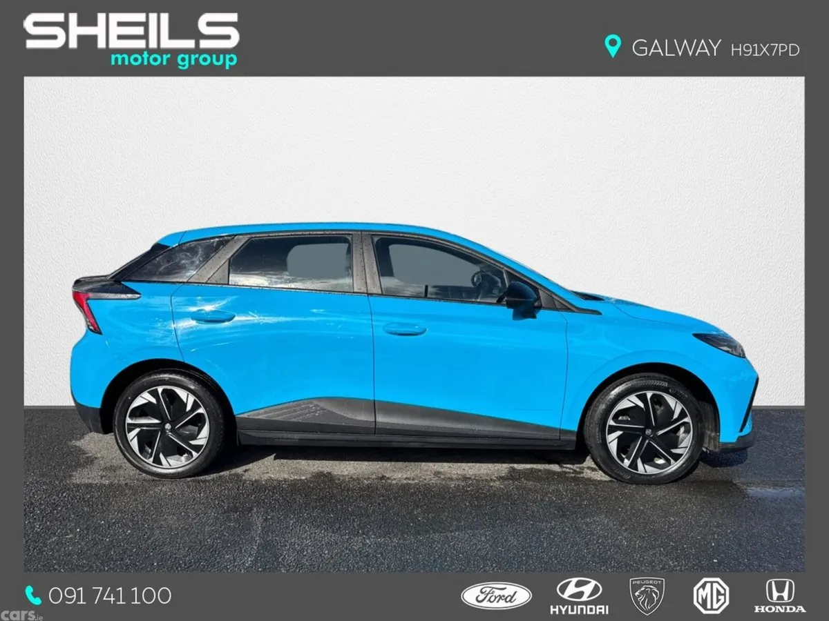 MG MG4 Hatchback, Electric, 2024, Blue