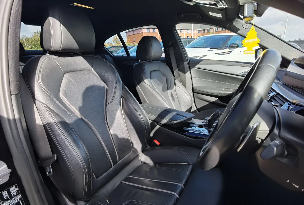 BMW 5-Series Saloon, Petrol Plug-in Hybrid, 2018, Black