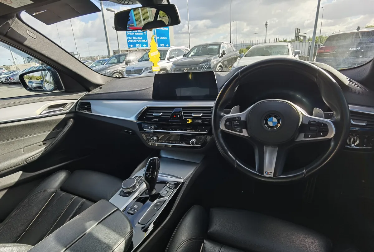 BMW 5-Series Saloon, Petrol Plug-in Hybrid, 2018, Black