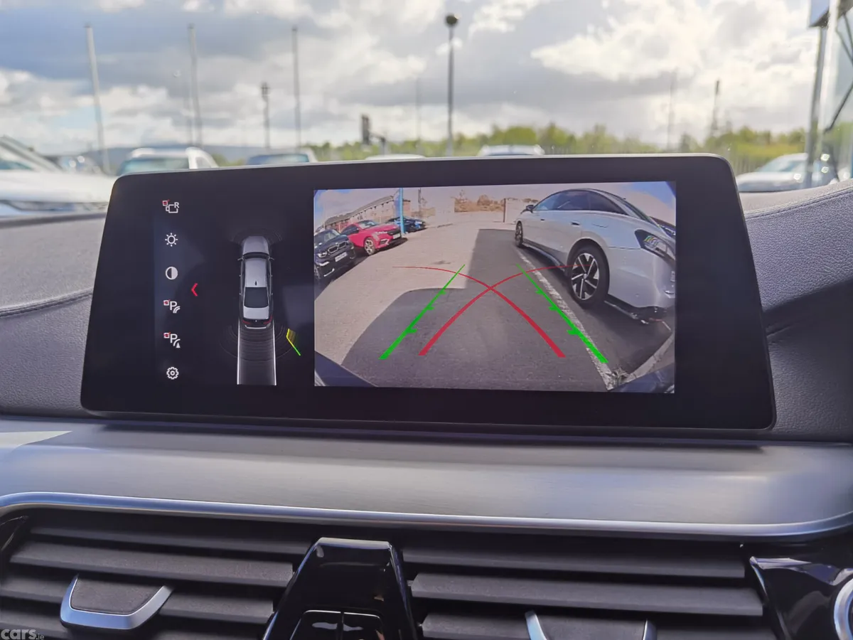 BMW 5-Series Saloon, Petrol Plug-in Hybrid, 2018, Black