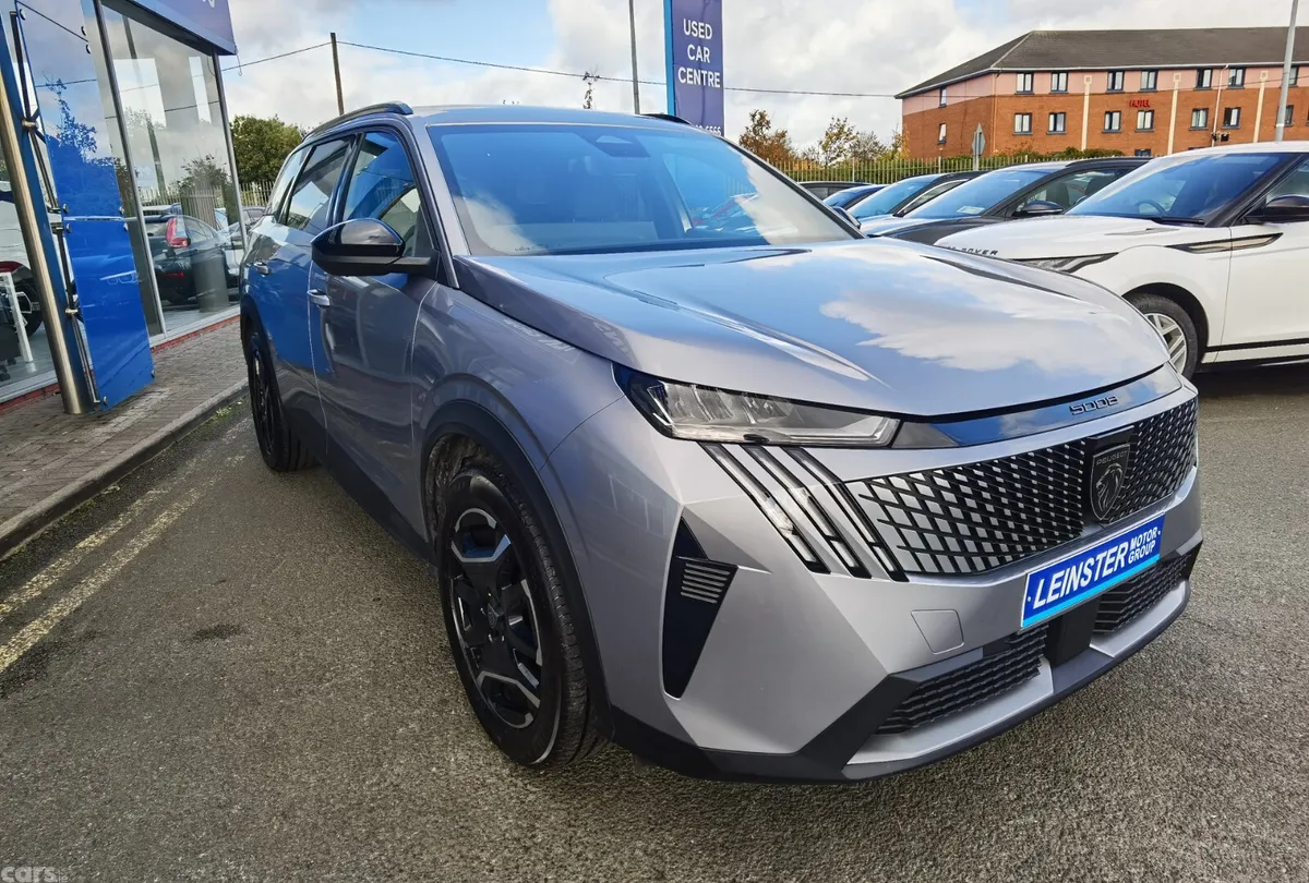 Peugeot 5008 SUV, Electric, 2025, Grey