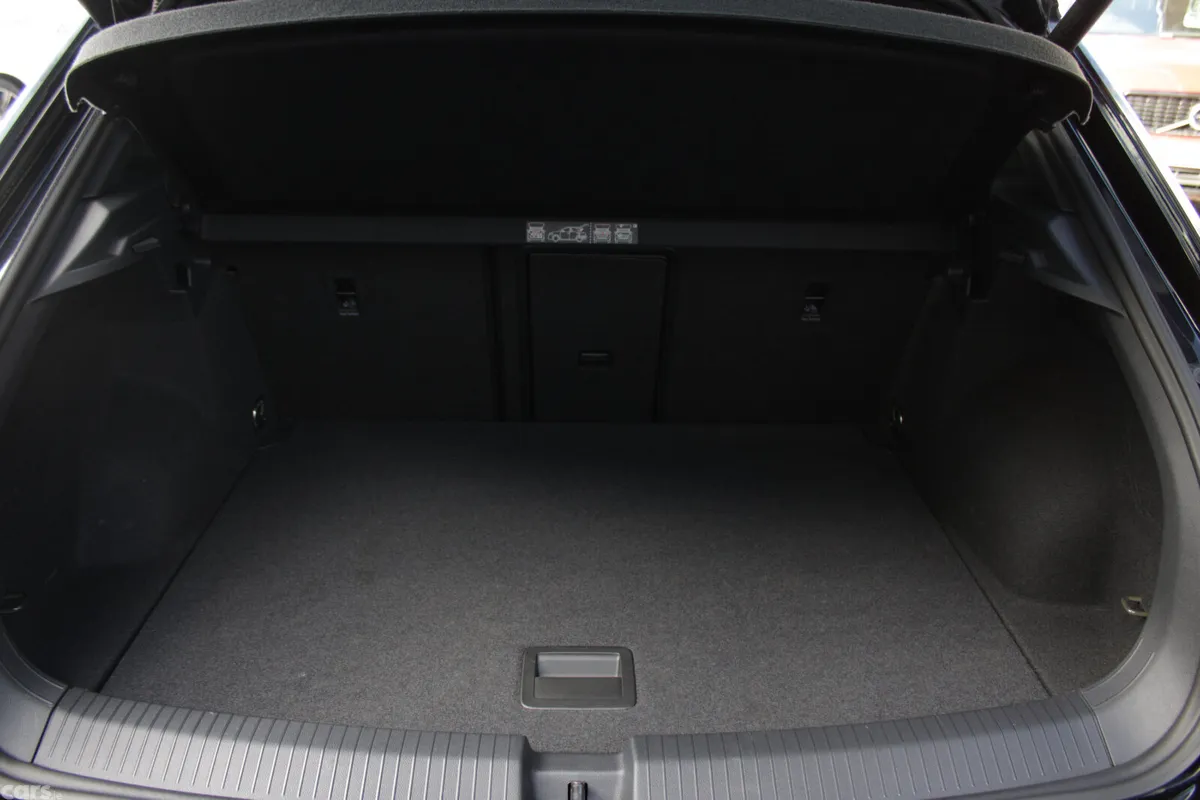 Volkswagen T-Roc MPV, Diesel, 2020, Black