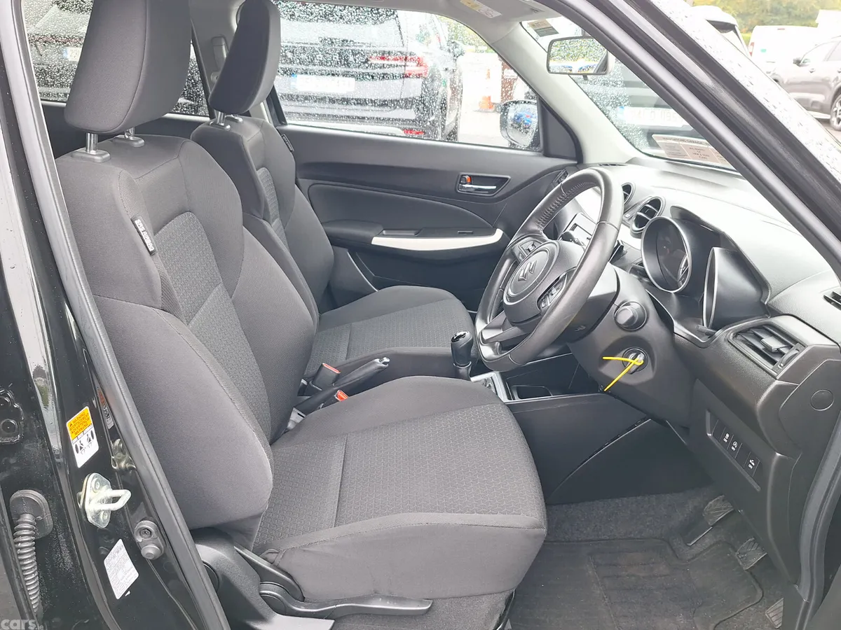 Suzuki Swift Hatchback, Petrol, 2024, Black