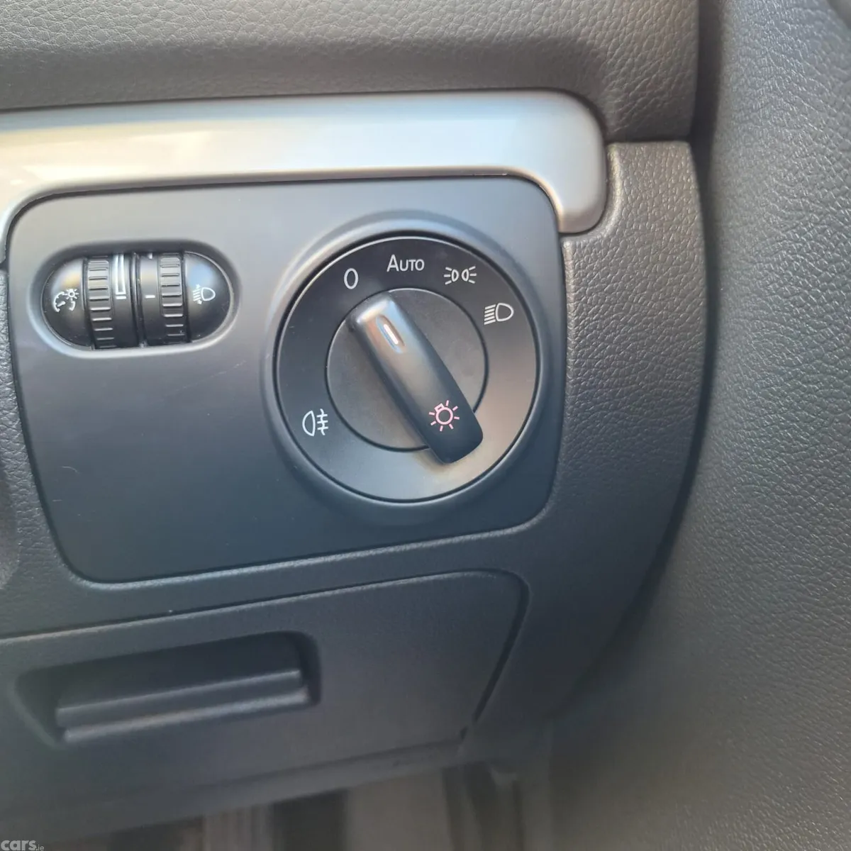 Volkswagen Golf Hatchback, Petrol, 2013, Red