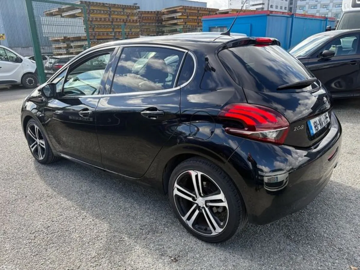 Peugeot 208 Hatchback, Diesel, 2018, Black