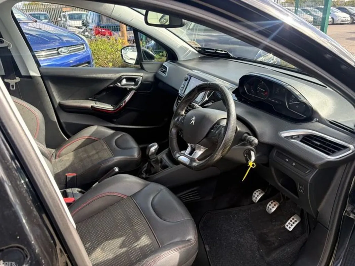 Peugeot 208 Hatchback, Diesel, 2018, Black
