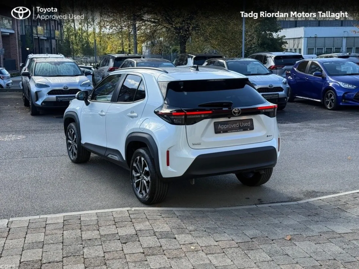 Toyota Yaris Cross Hatchback, Petrol Hybrid, 2026, White