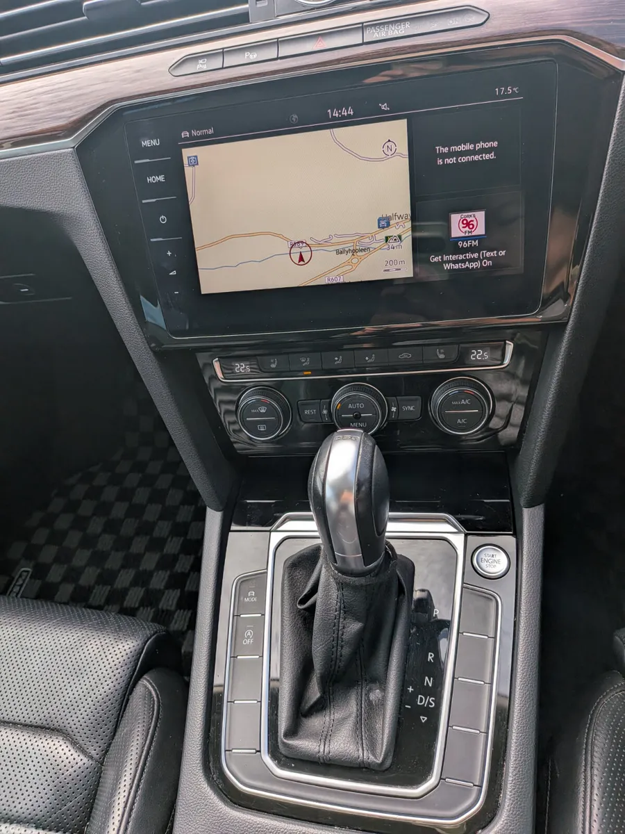 Volkswagen Passat Estate, Diesel, 2018, Silver