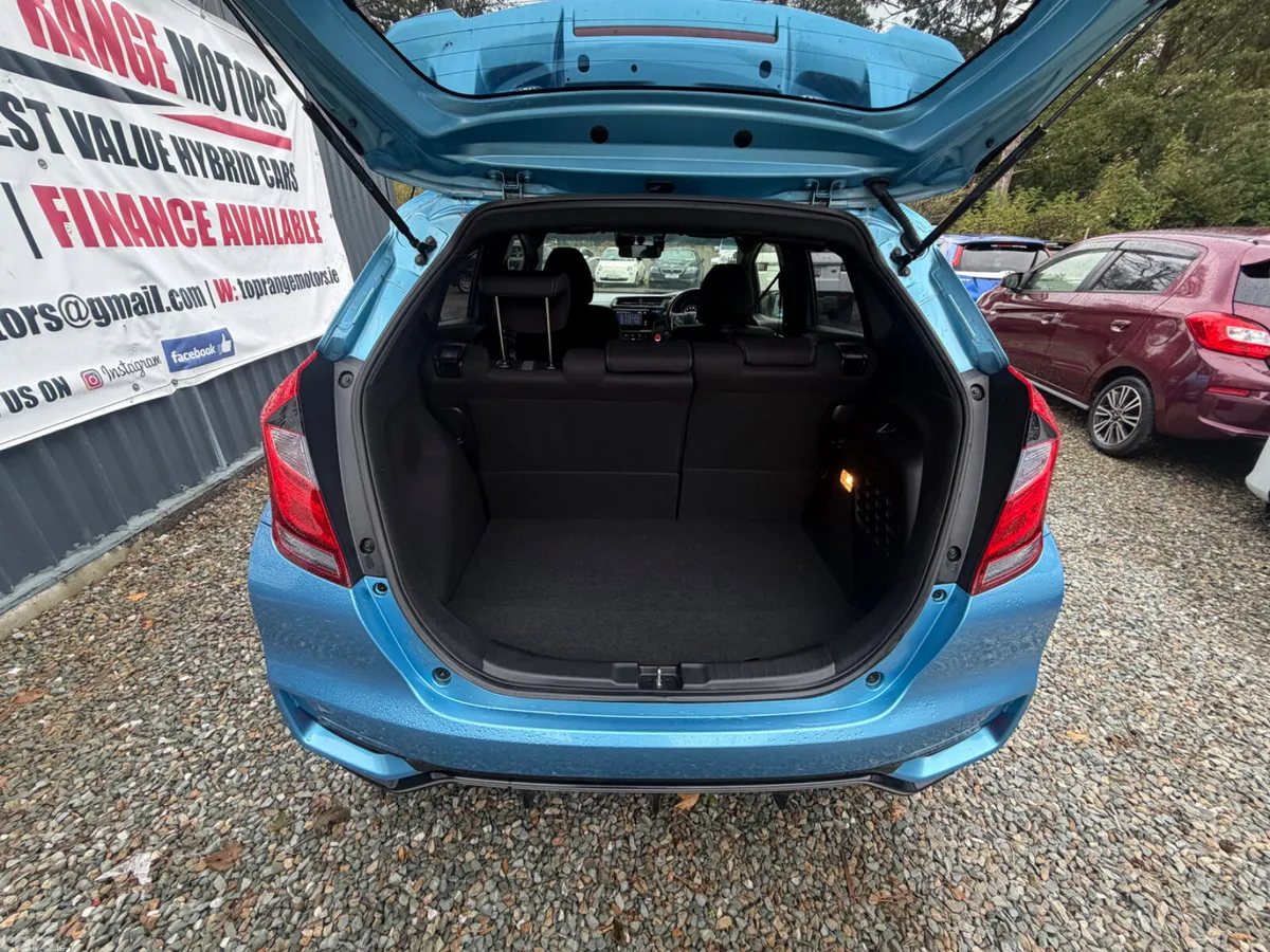 Honda Fit Hatchback, Petrol Hybrid, 2017, Blue