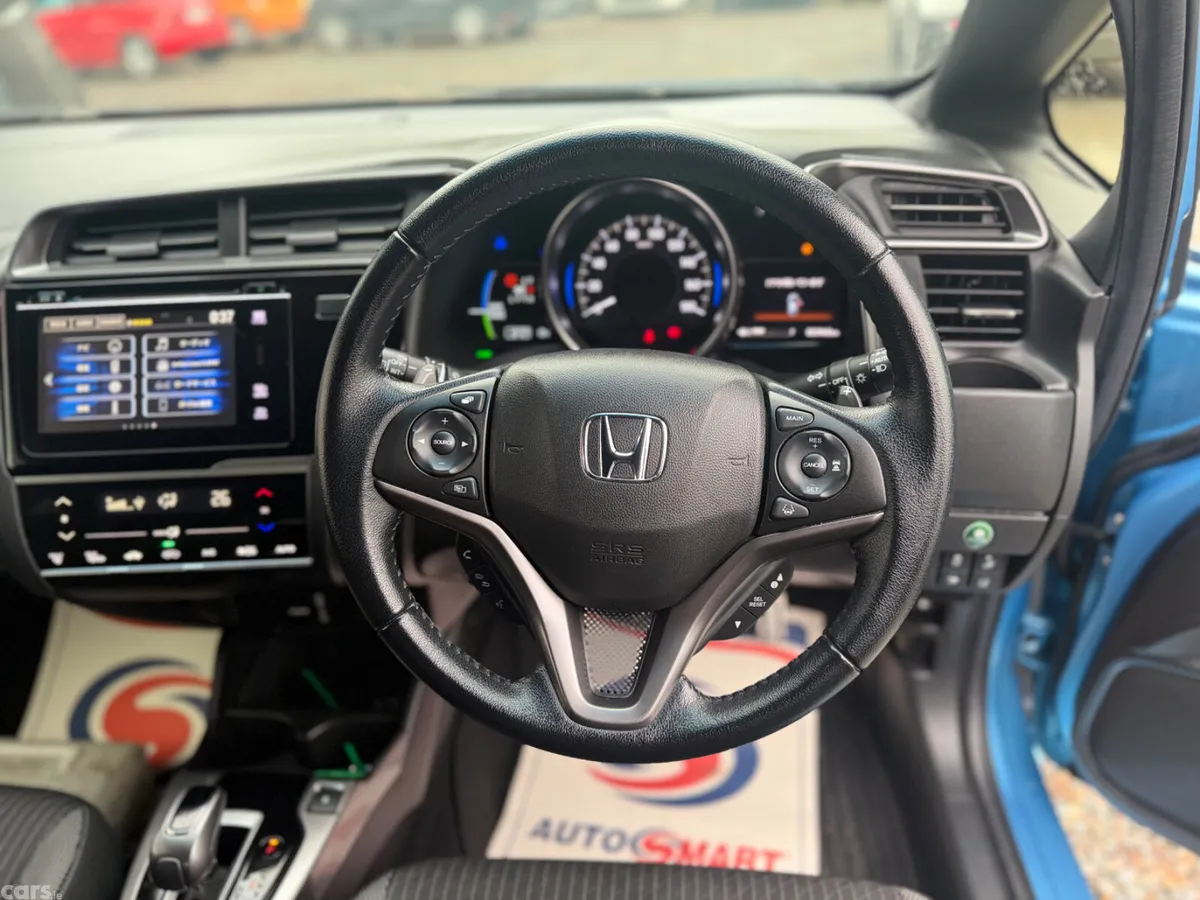 Honda Fit Hatchback, Petrol Hybrid, 2017, Blue