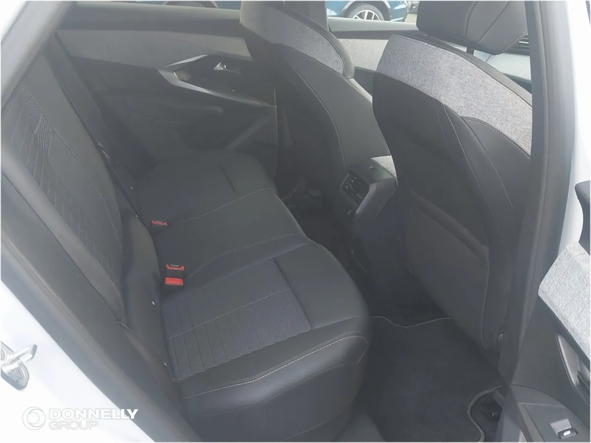 Peugeot 3008 SUV, Electric, 2025, White