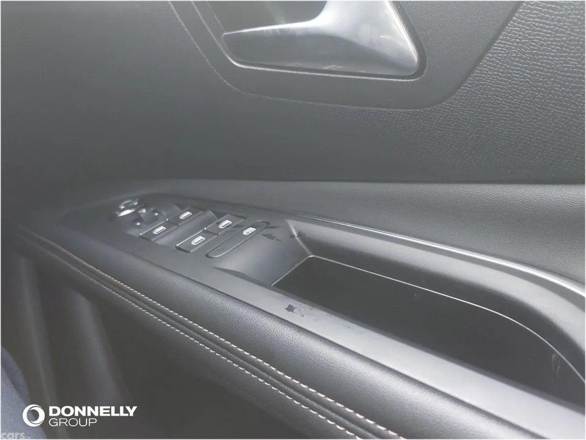 Peugeot 3008 Estate, Petrol Hybrid, 2023, Grey
