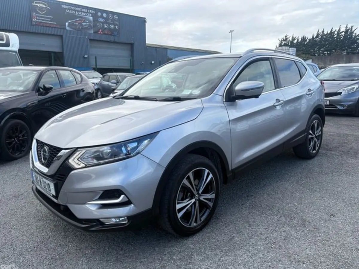 Nissan Qashqai Hatchback, Diesel, 2018, Silver