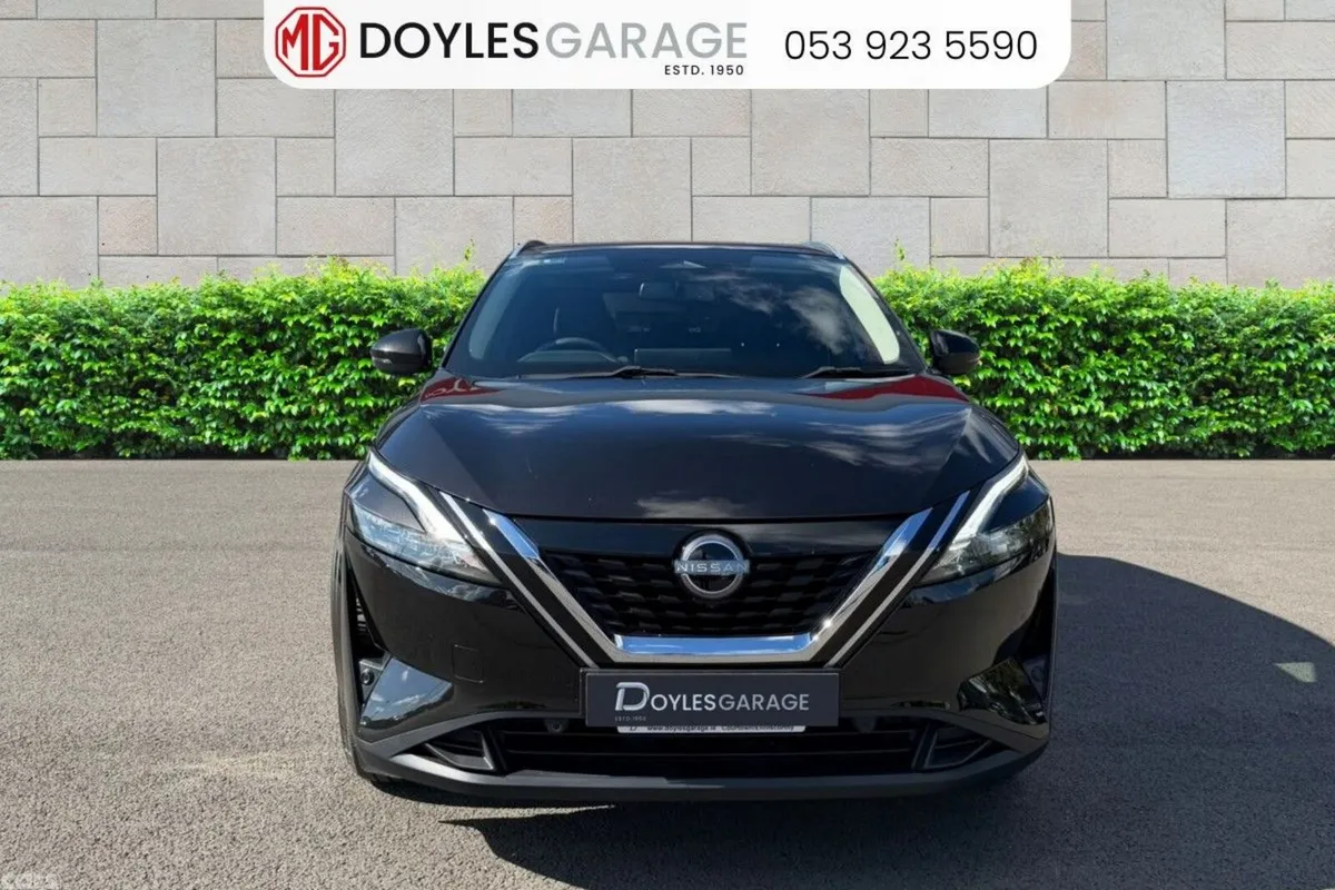 Nissan Qashqai MPV, Petrol, 2024, Black