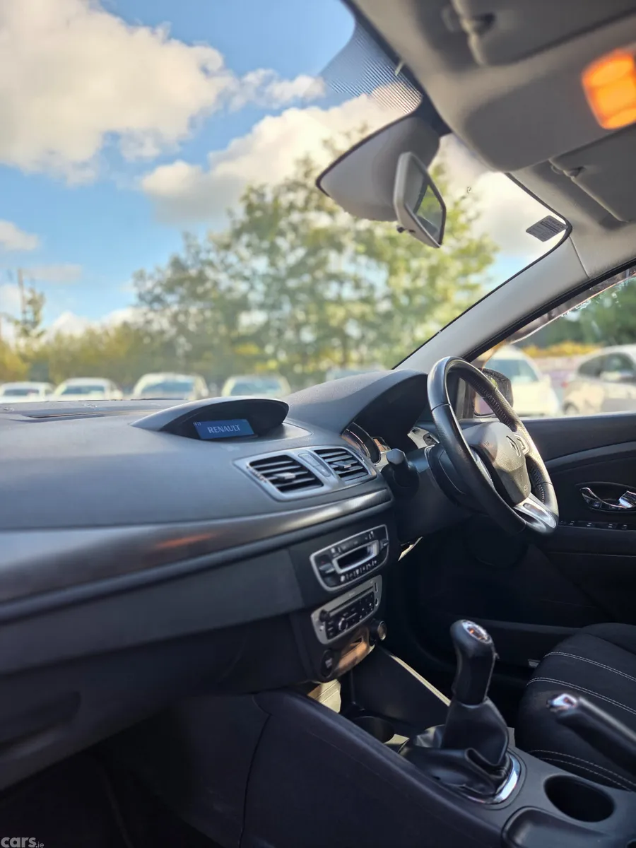Renault Fluence Saloon, Diesel, 2013, Yellow