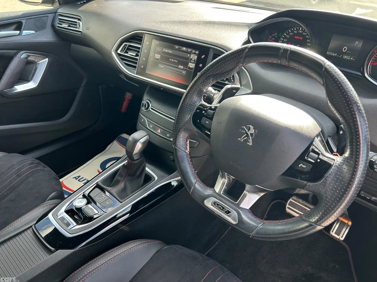 Peugeot 308 Hatchback, Diesel, 2016, Black