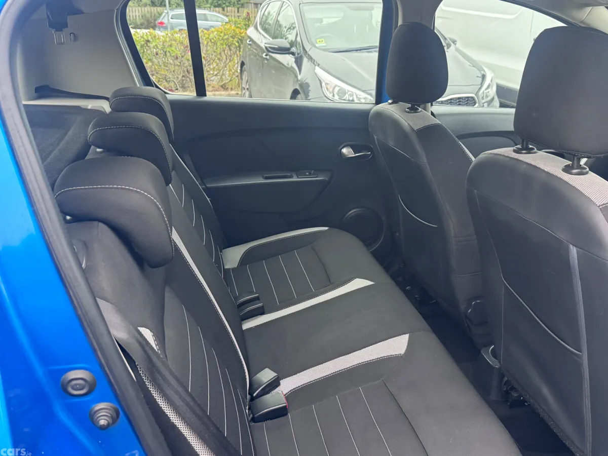 Dacia Sandero Stepway Hatchback, Petrol, 2017, Blue