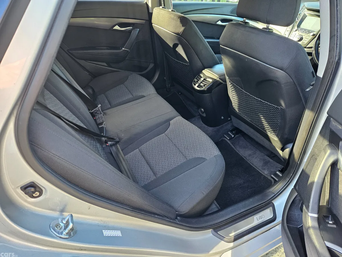 Hyundai i40 Saloon, Diesel, 2019, Silver