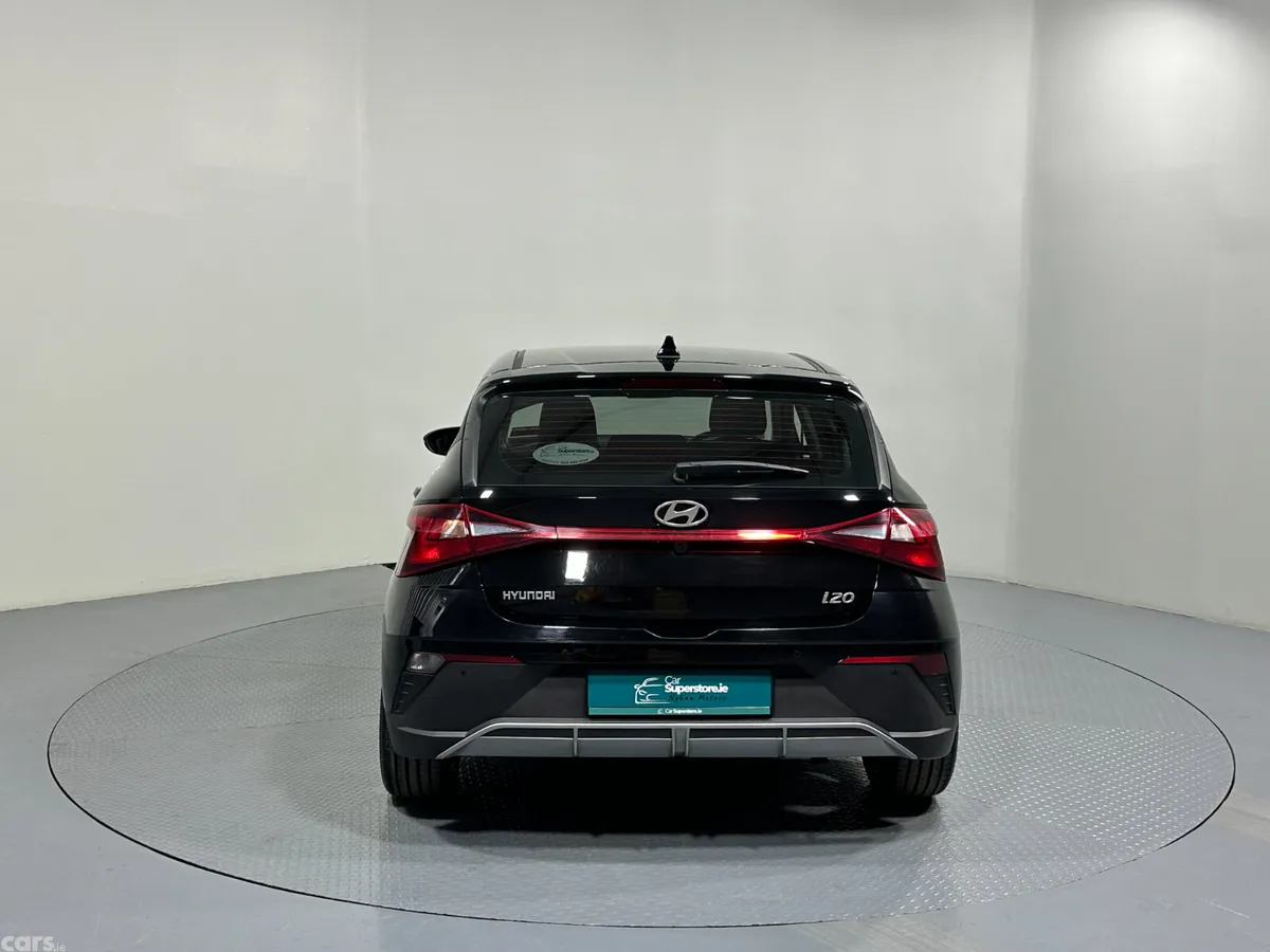 Hyundai i20 Hatchback, Petrol, 2024, Black