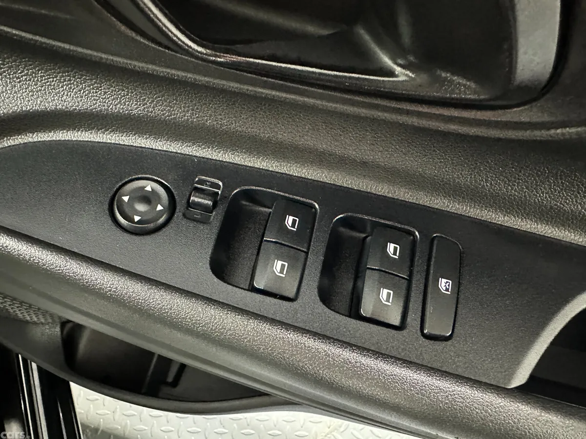 Hyundai i20 Hatchback, Petrol, 2024, Black