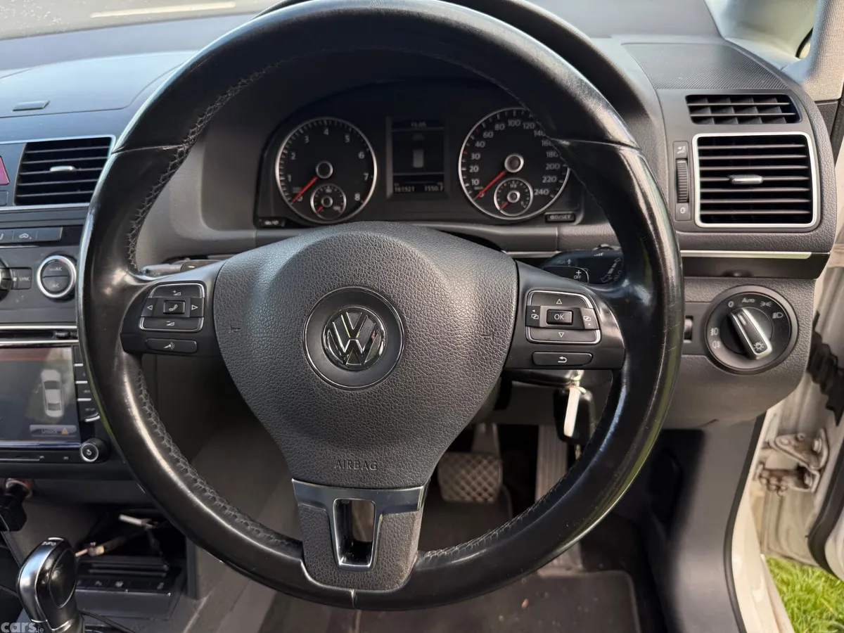 Volkswagen Touran MPV, Petrol, 2013, White
