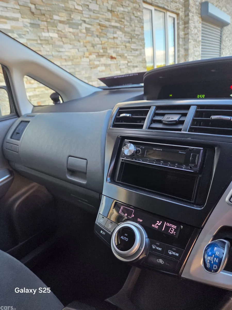 Toyota Prius MPV, Petrol Hybrid, 2014, Black