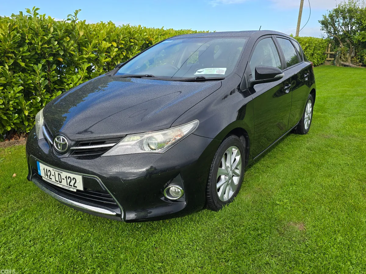 Toyota Auris Hatchback, Diesel, 2014, Black