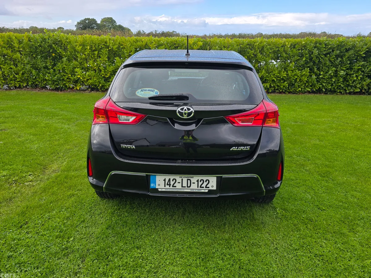 Toyota Auris Hatchback, Diesel, 2014, Black