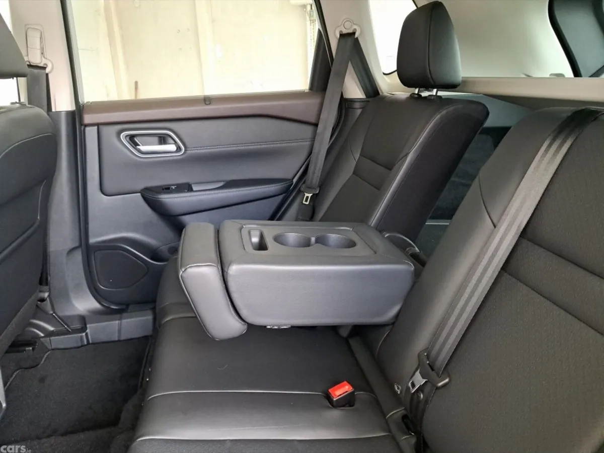 Nissan X-Trail SUV, Petrol Hybrid, 2024, Silver