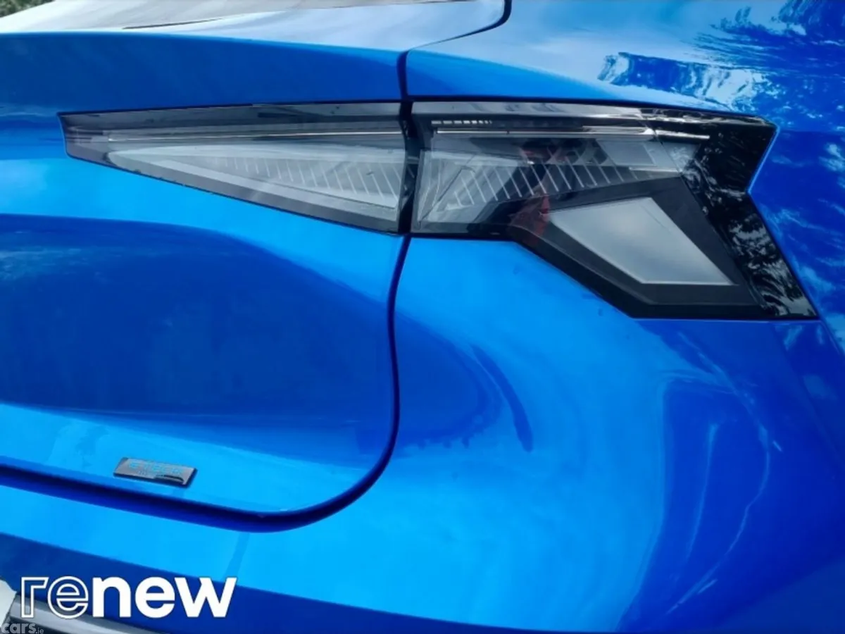 Renault Rafale SUV, Petrol Hybrid, 2025, Blue