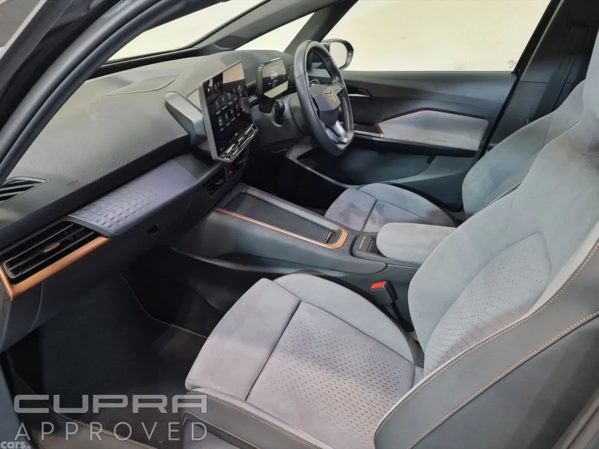 Cupra Born Estate, Electric, 2025, Black