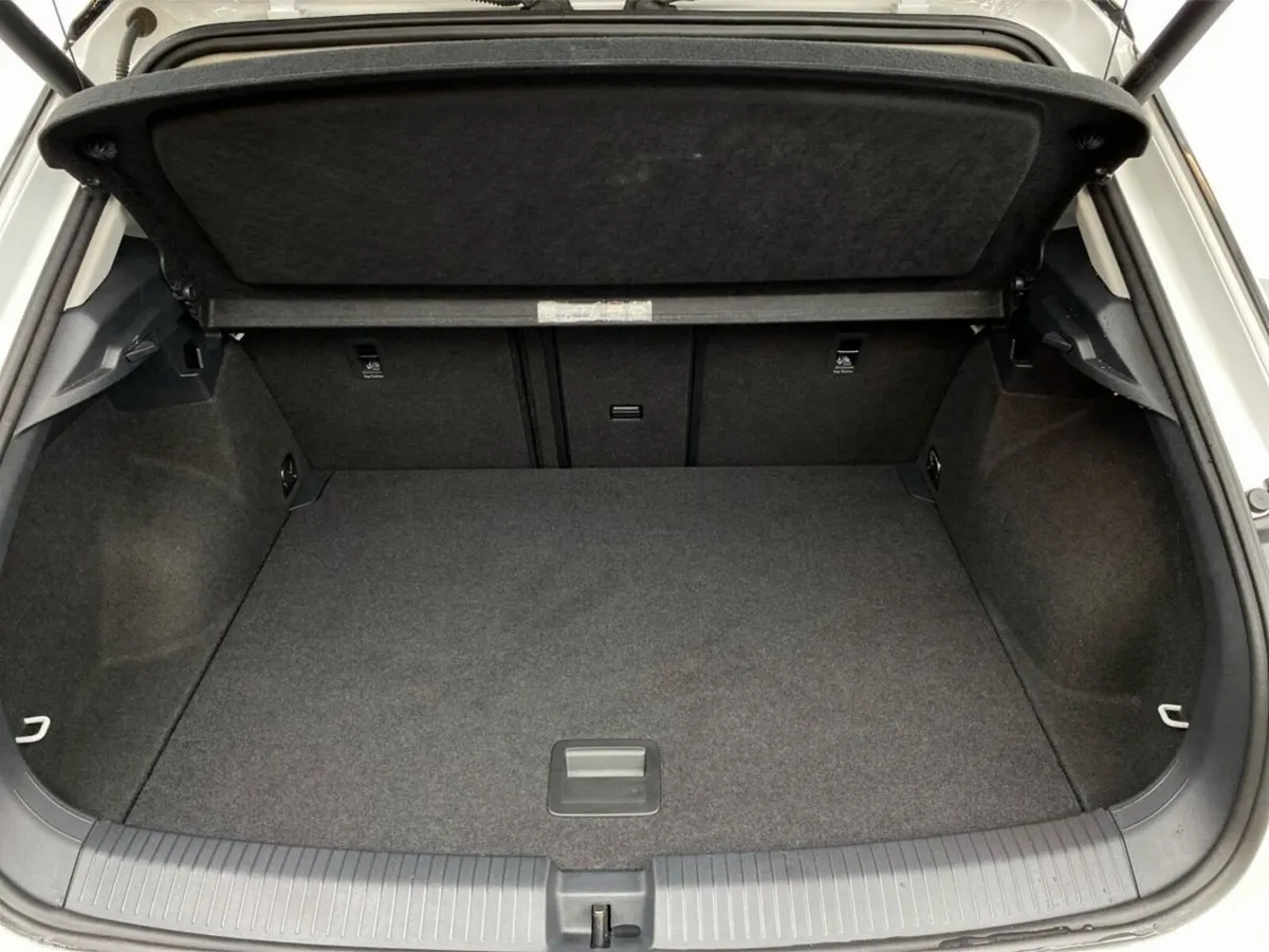 Volkswagen T-Roc SUV, Diesel, 2021, White