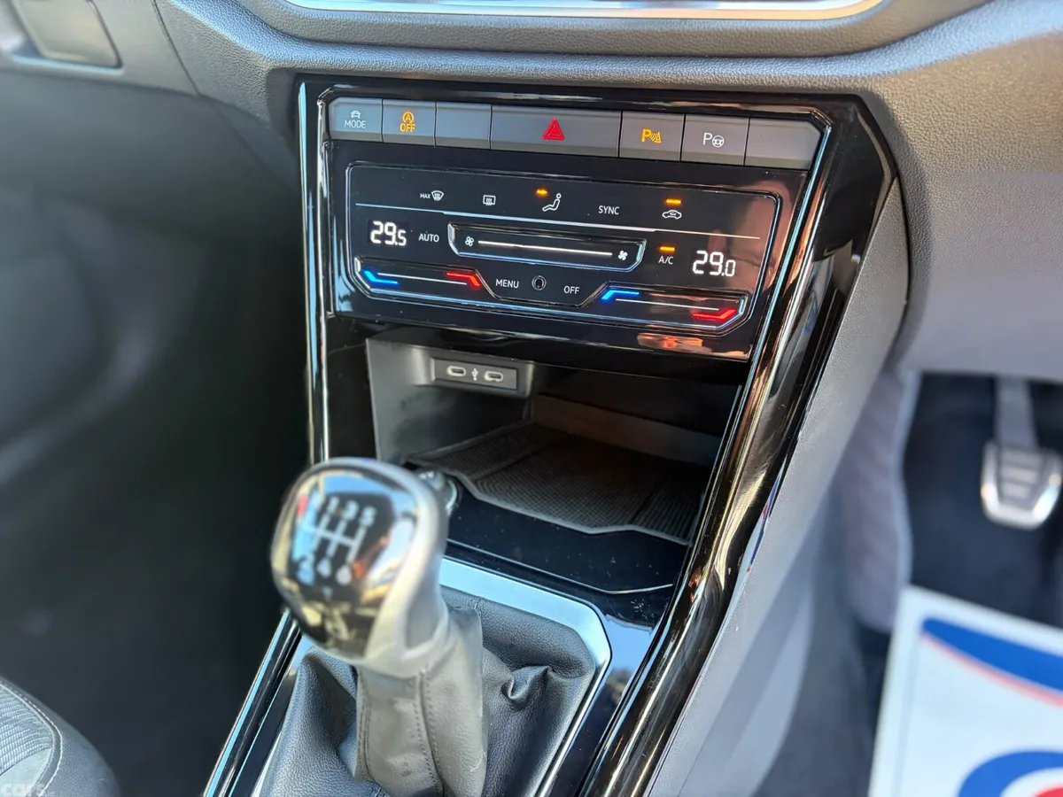 Volkswagen T-Roc SUV, Petrol, 2024, Black