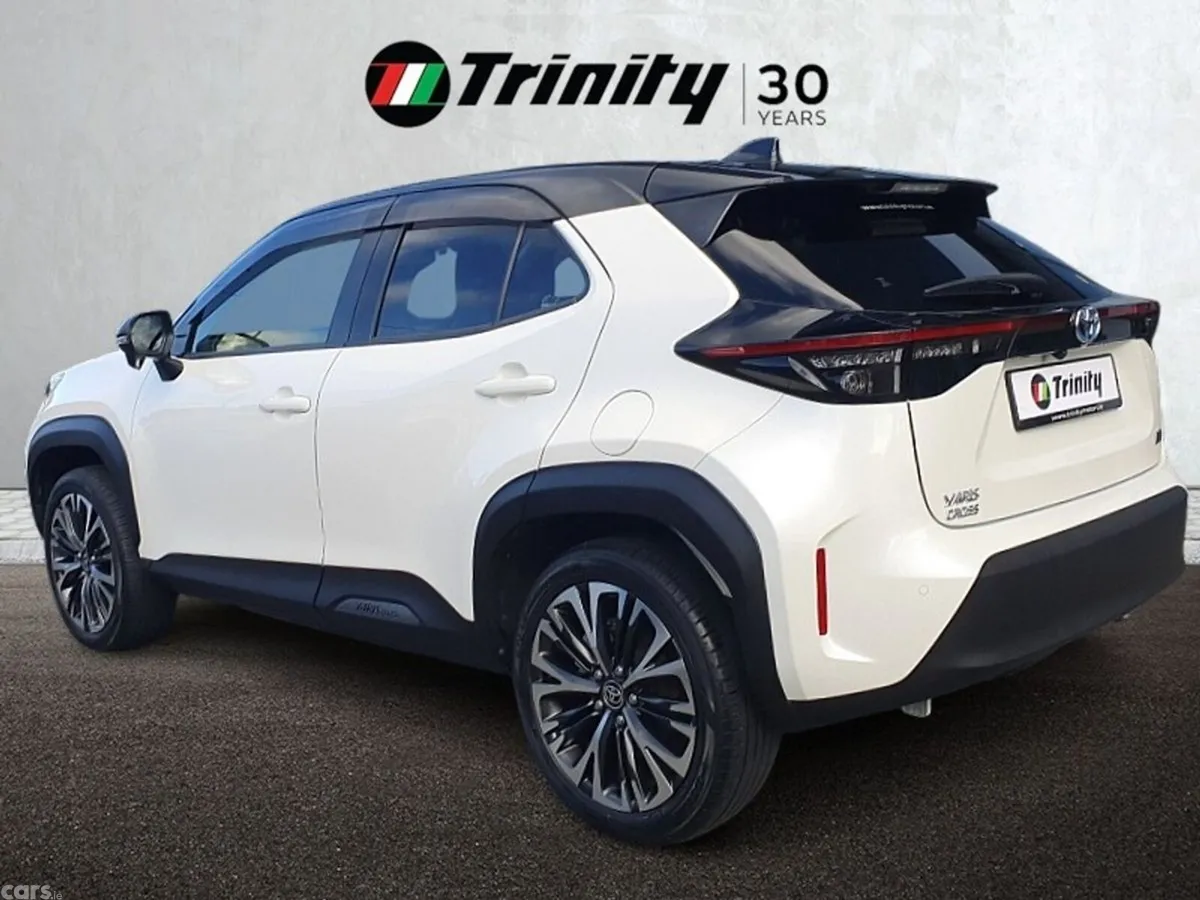 Toyota Yaris Cross SUV, Petrol Hybrid, 2021, White