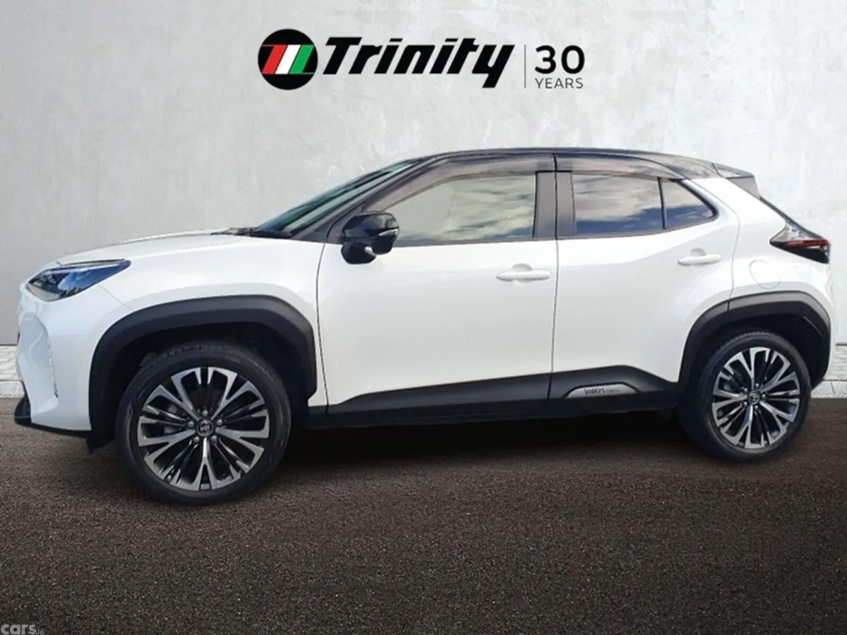 Toyota Yaris Cross SUV, Petrol Hybrid, 2021, White