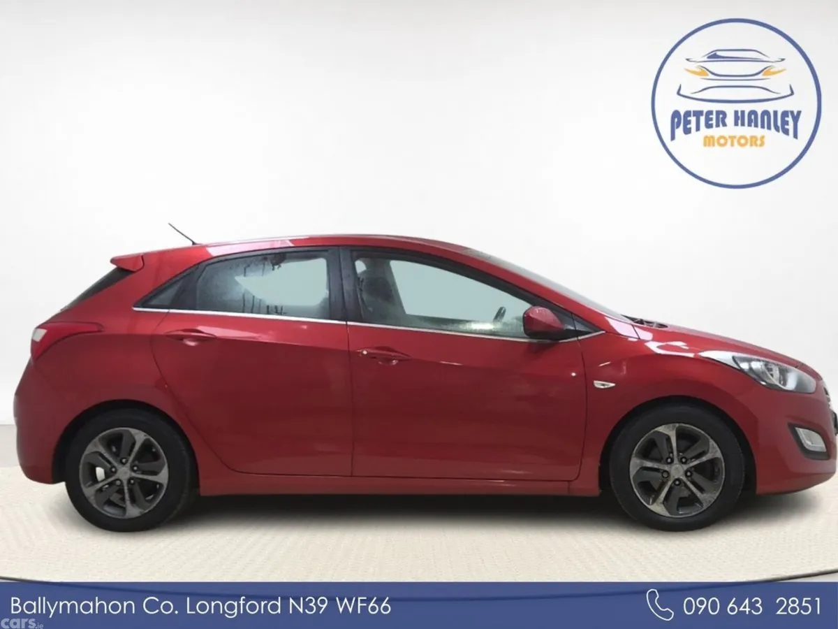 Hyundai i30 Hatchback, Petrol, 2015, Red