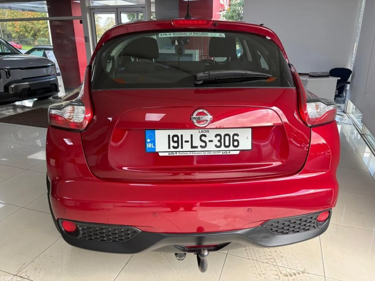 Nissan Juke MPV, Petrol, 2019, Red