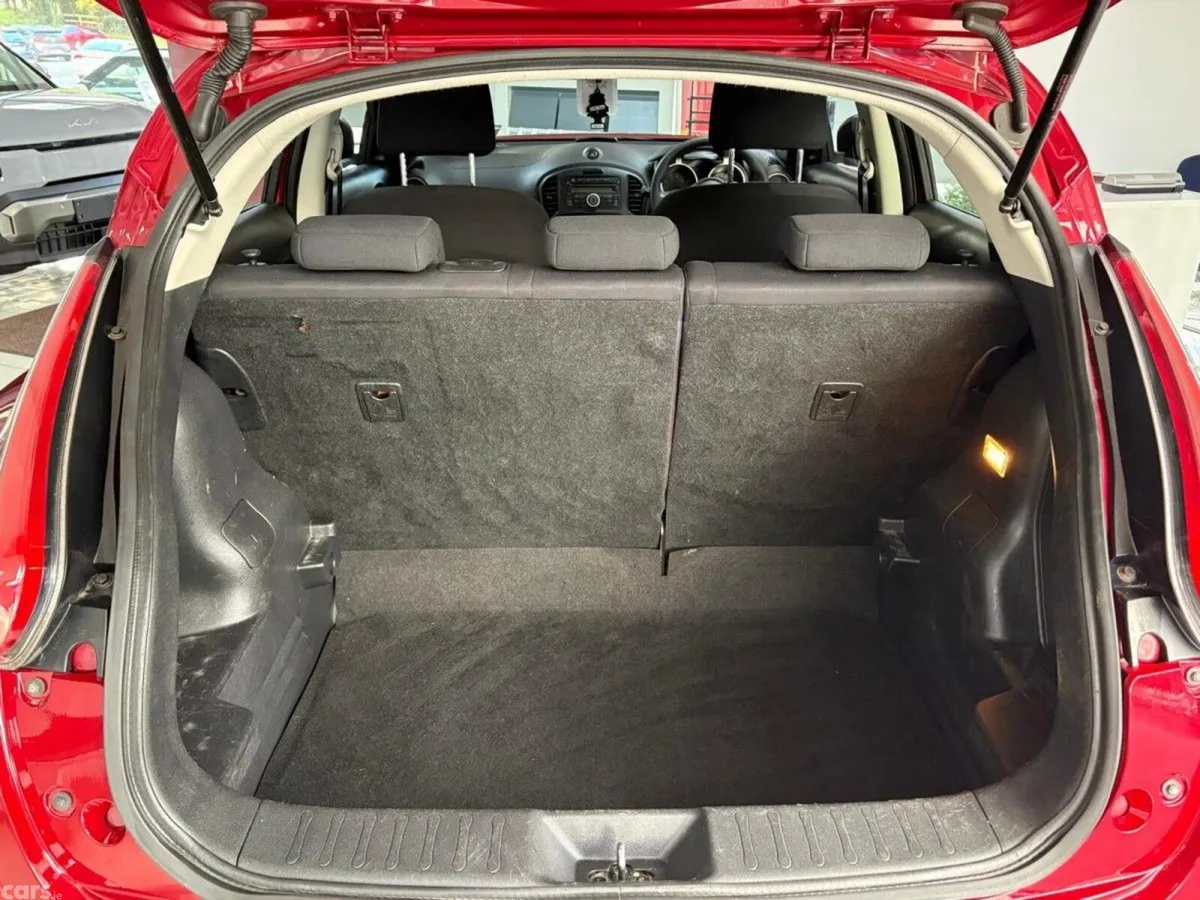 Nissan Juke MPV, Petrol, 2019, Red