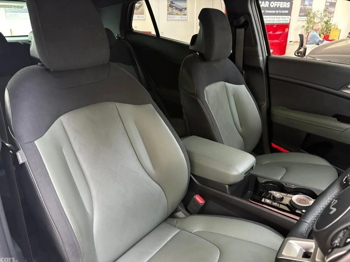 Kia Sportage SUV, Petrol Hybrid, 2025, Black