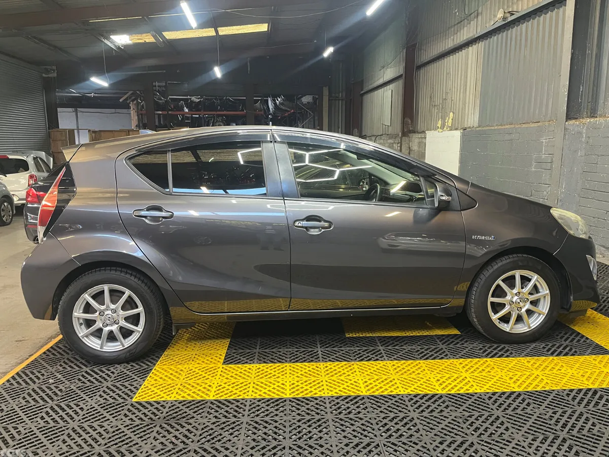 Toyota Aqua Hatchback, Petrol Hybrid, 2015, Grey