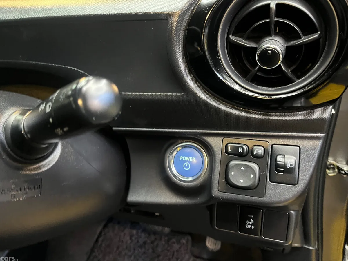 Toyota Aqua Hatchback, Petrol Hybrid, 2015, Grey