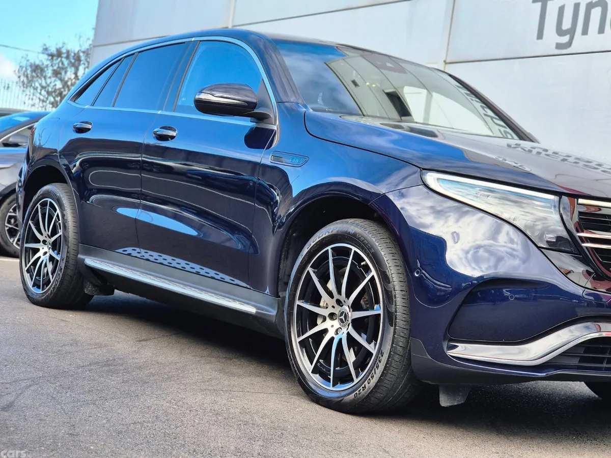 Mercedes-Benz AMG SUV, Electric, 2023, Blue