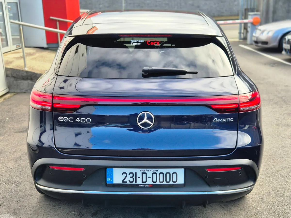 Mercedes-Benz AMG SUV, Electric, 2023, Blue