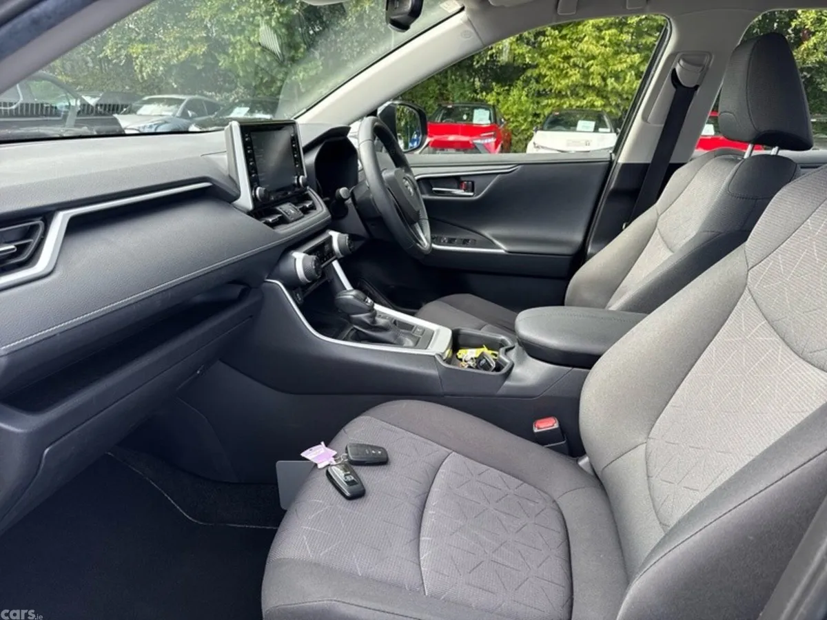 Toyota RAV4 SUV, Petrol Hybrid, 2021, Blue