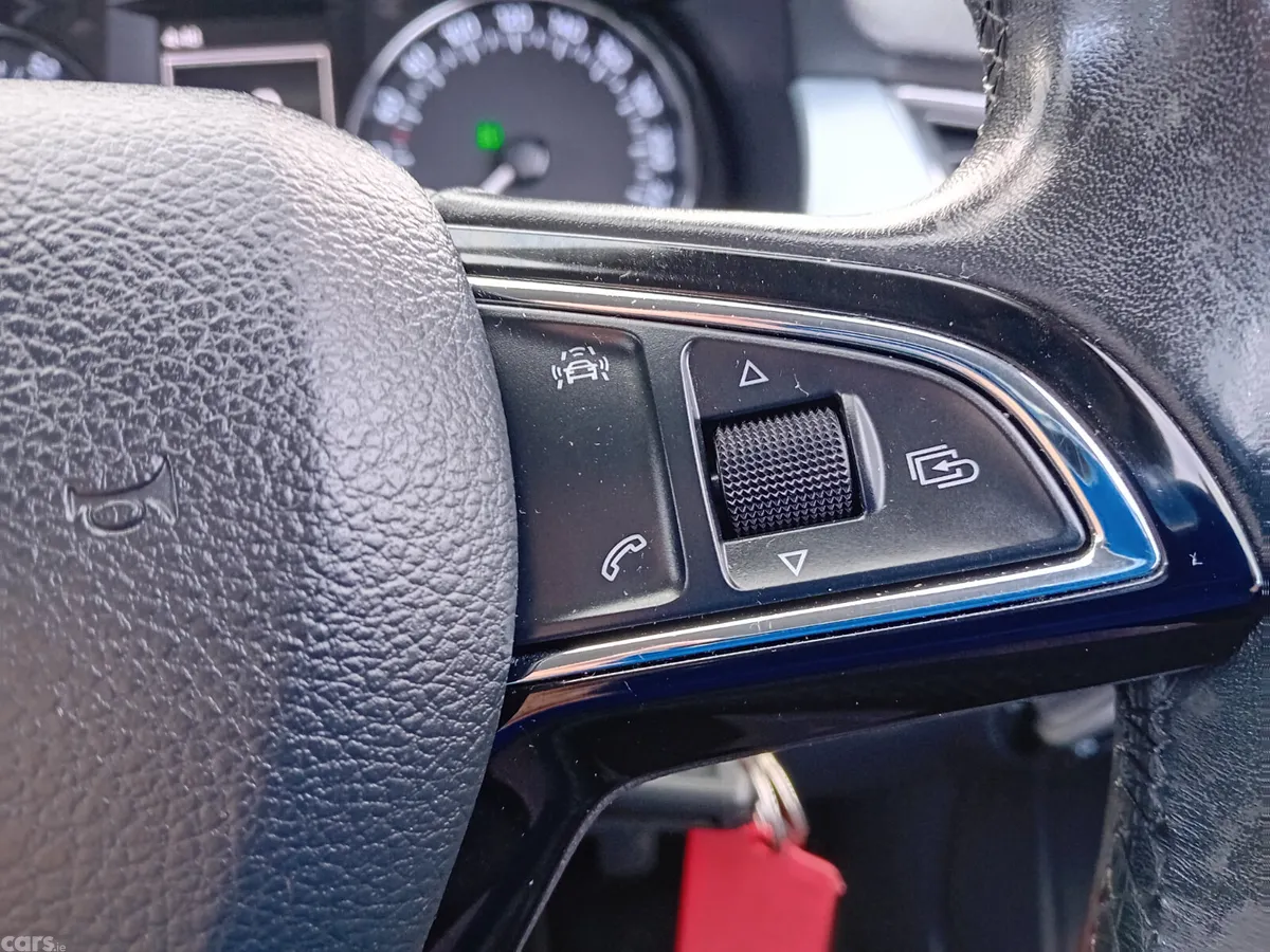 Skoda Fabia Hatchback, Petrol, 2016, Blue