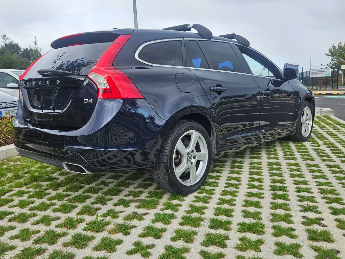 Volvo V60 Estate, Diesel, 2017, Blue