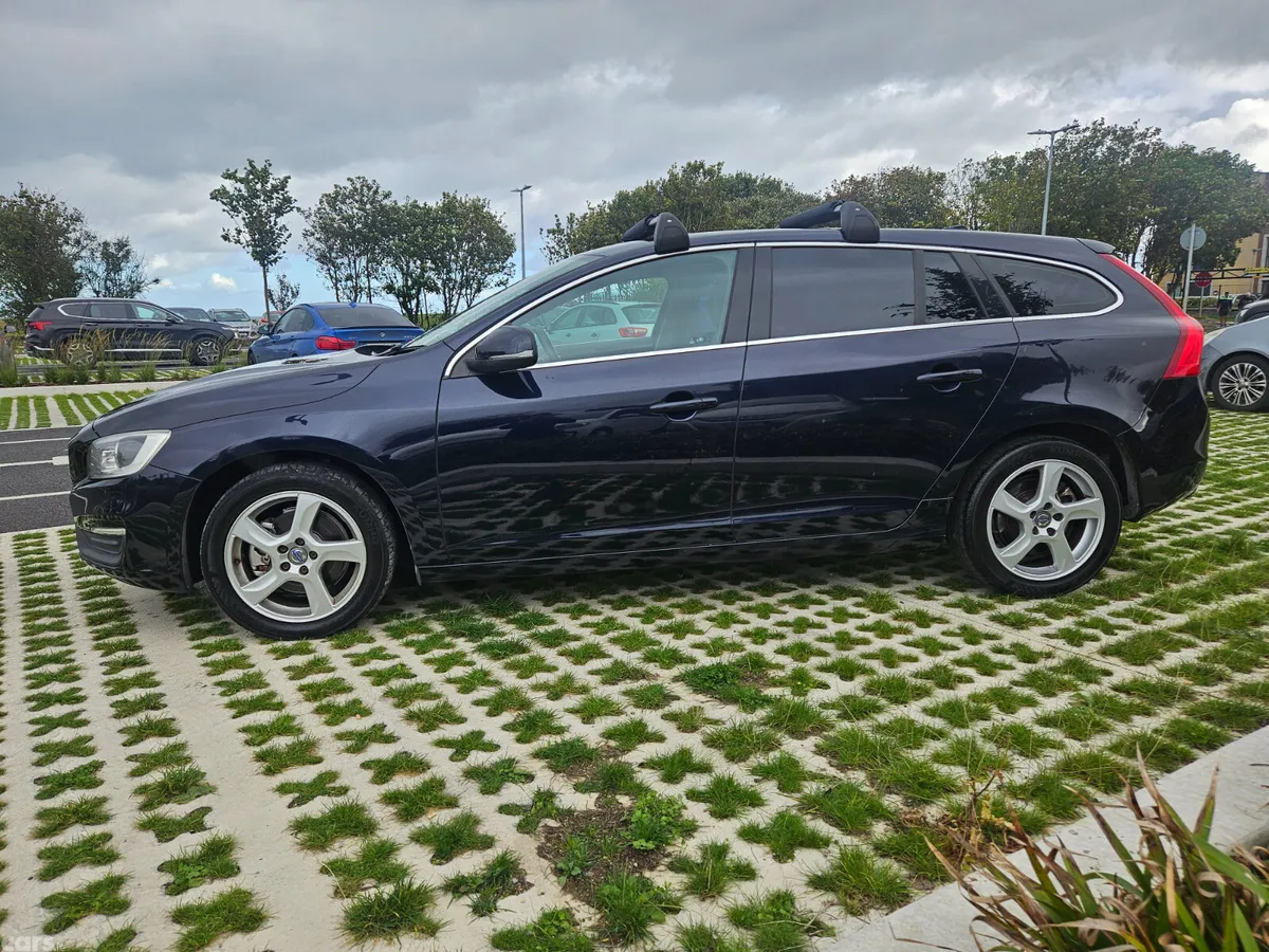 Volvo V60 Estate, Diesel, 2017, Blue